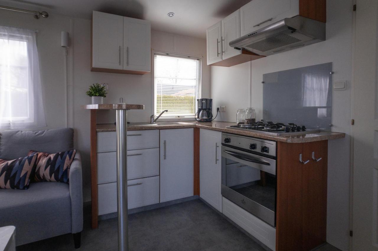 Knus En Modern Ingericht Chalet Met Gratis Wifi Villa Tzummarum Dış mekan fotoğraf